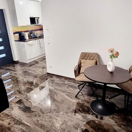 Einliegerwohnung Neu In Vaihingen Enz Horrheim Екстер'єр фото
